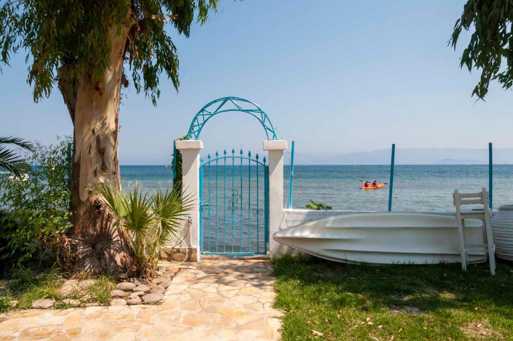 Lemami Seafront Bungalows กาวอส ภายนอก รูปภาพ